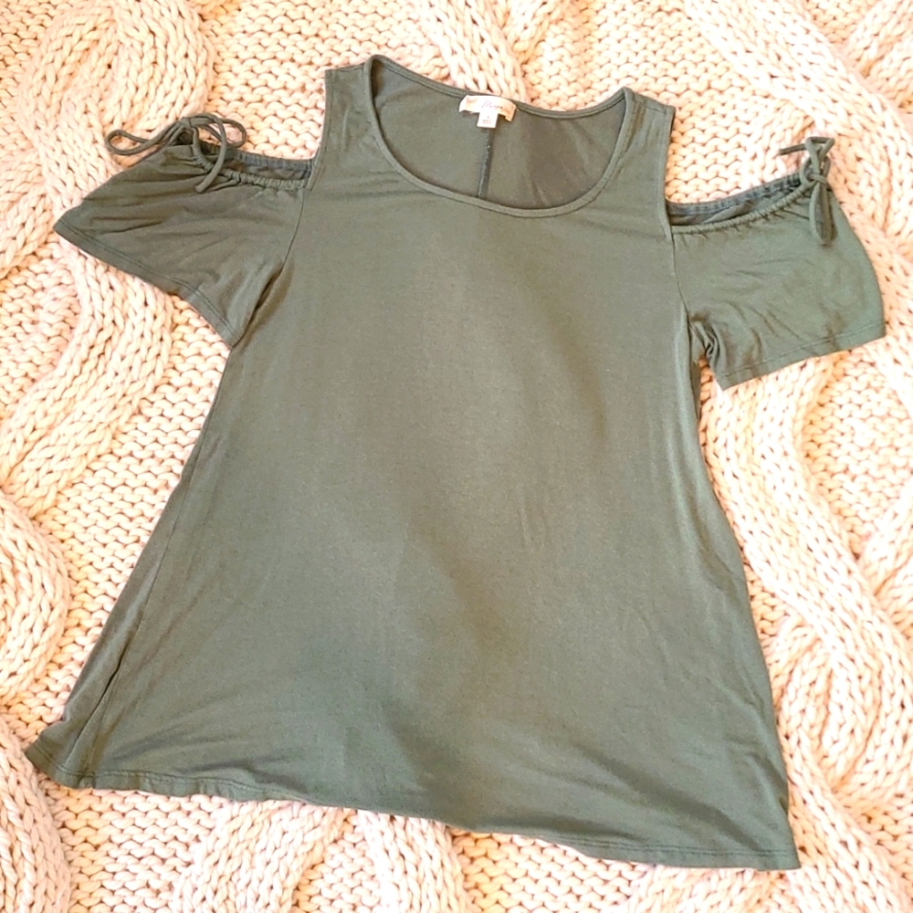 Cold Shoulder Adjustable Tie Sleeve Top